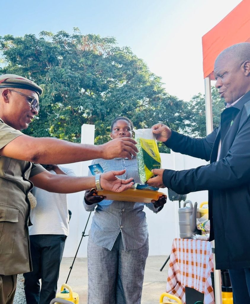 GOVERNO DE CABO DELGADO PROVÊ EQUIPAMENTO AGRÍCOLA À PENITENCIÁRIA DE MIEZE